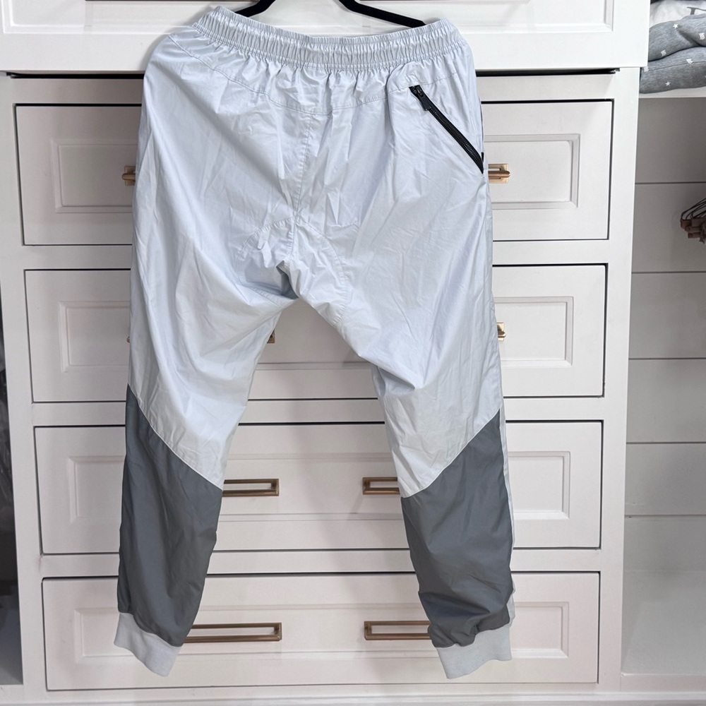 Nike Sportswear Windrunner Jogger Pants Mens Medium Sweatpants light Gray - Picture 8 of 9